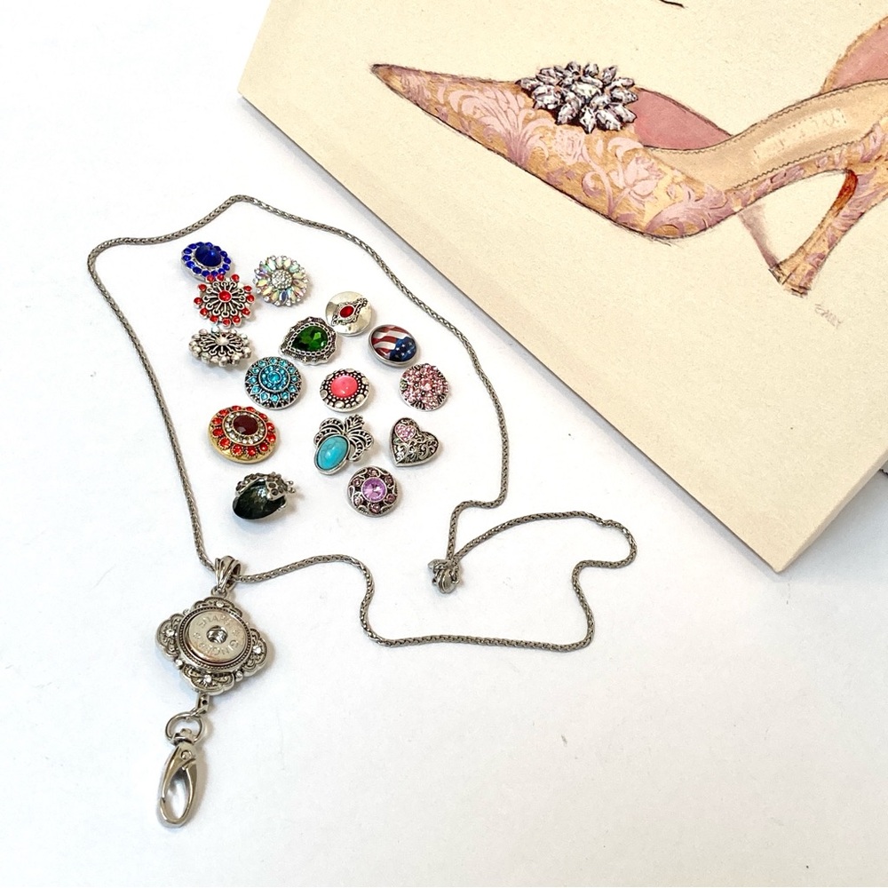 Ginger Snap Badge Holder Necklace & 15 Interchangeable Snaps!